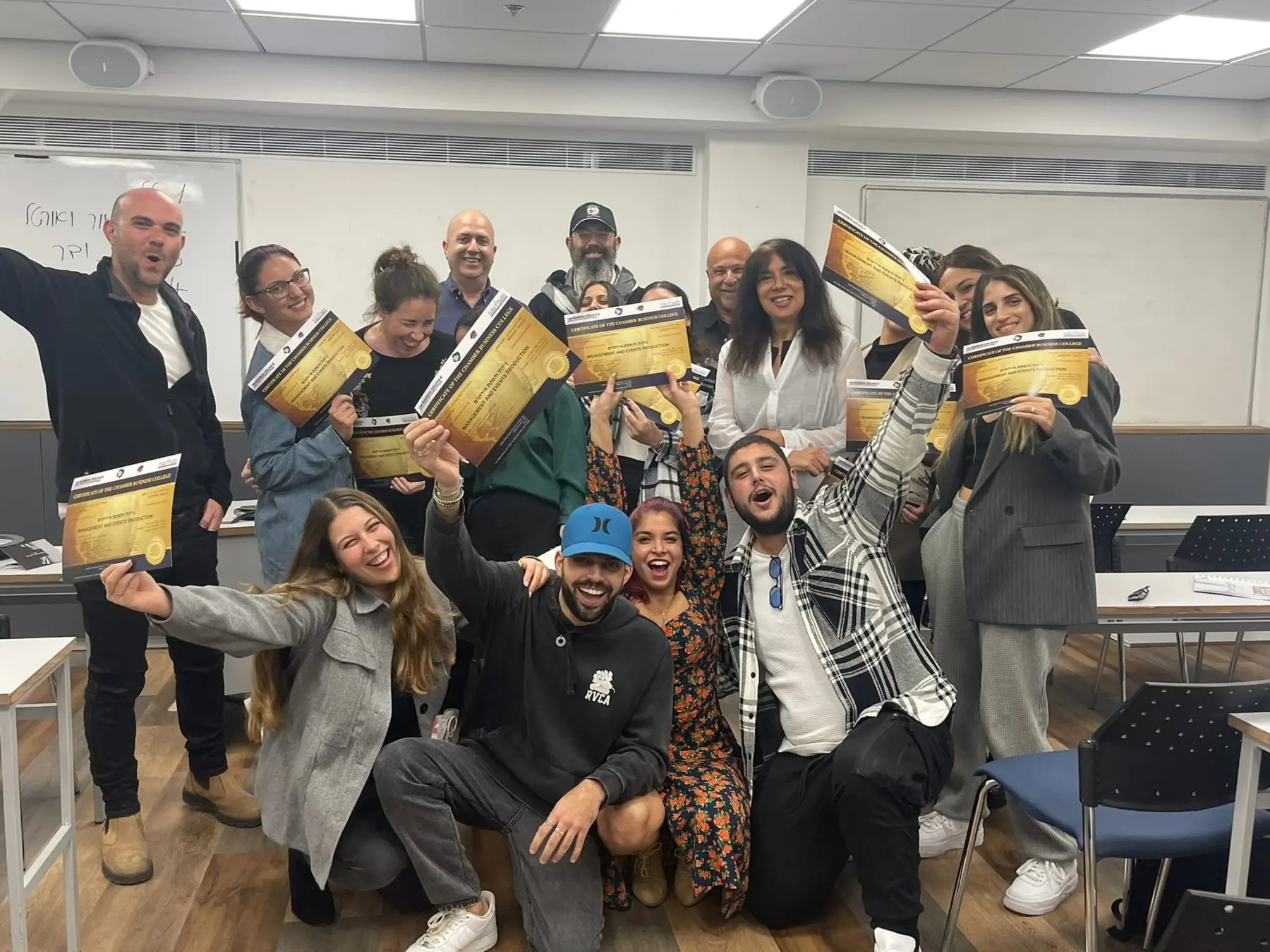 בוגרי קורס פרודקשן חוגגים את סיום המסלול